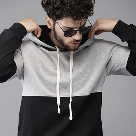 http://3.7.113.133/products/men-black-grey-colourblocked-hooded-sweatshirt