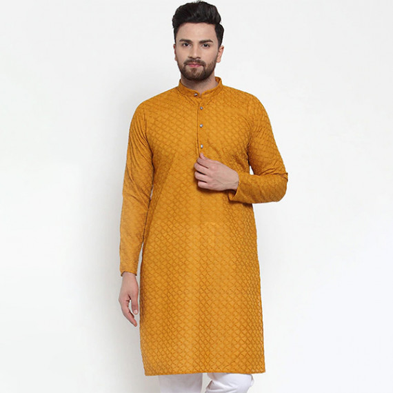 http://3.7.113.133/products/men-yellow-printed-straight-kurta
