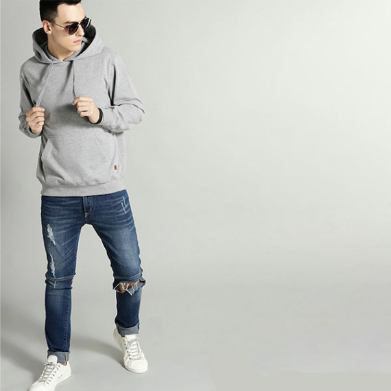 http://3.7.113.133/products/the-lifestyle-co-men-grey-melange-solid-hooded-sweatshirt
