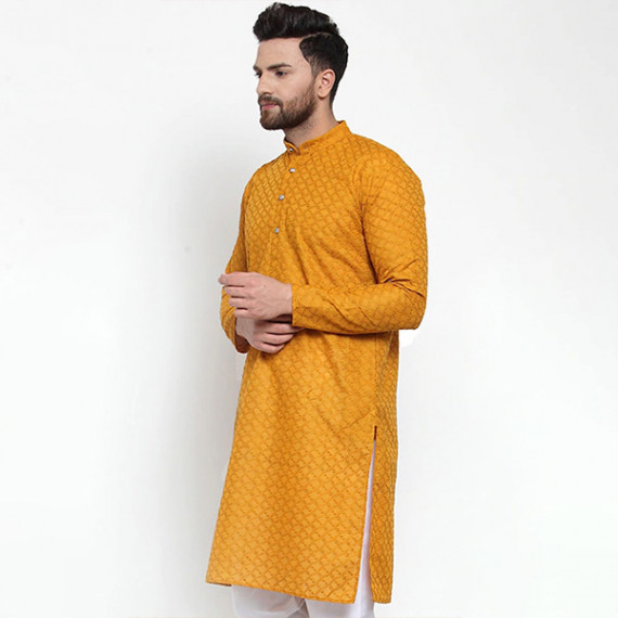 http://3.7.113.133/products/men-mustard-yellow-thread-work-cotton-kurta