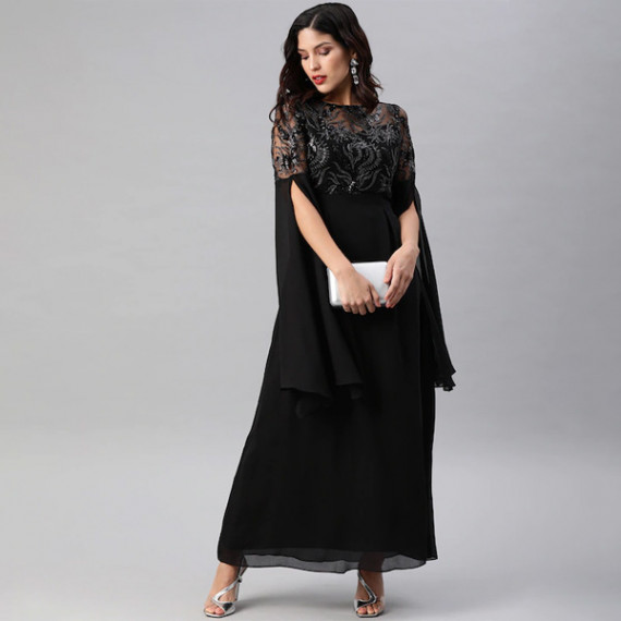 http://3.7.113.133/products/black-embellished-slit-sleeves-maxi-dress