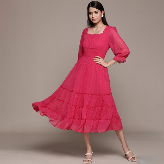 http://3.7.113.133/products/fuchsia-solid-chiffon-smocked-tiered-midi-dress