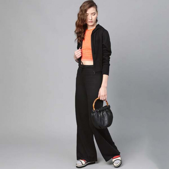 http://3.7.113.133/products/women-black-regular-fit-solid-wide-leg-track-pants