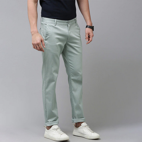 http://3.7.113.133/products/u-s-polo-assn-men-grey-printed-denver-slim-fit-trousers