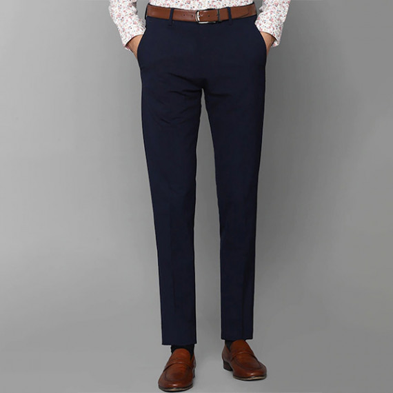http://3.7.113.133/products/men-navy-blue-slim-fit-trousers