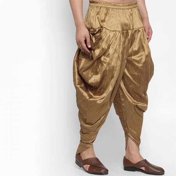 http://3.7.113.133/products/men-gold-toned-solid-silk-dhotis