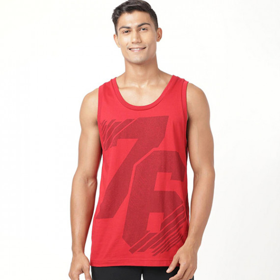 http://3.7.113.133/products/men-red-printed-innerwear-vests
