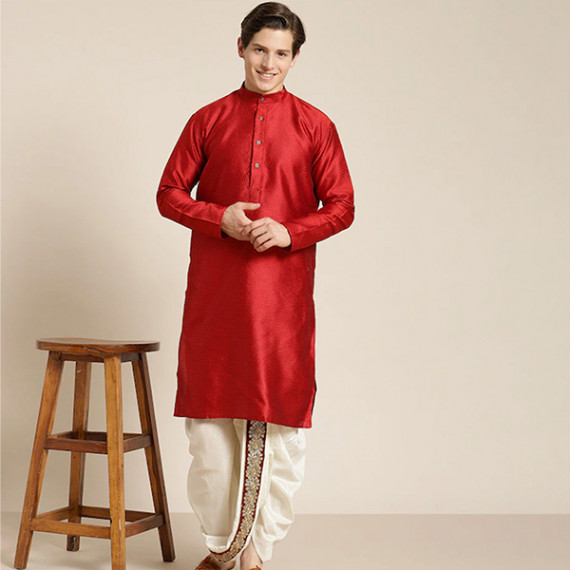 http://3.7.113.133/products/mens-cream-coloured-pure-cotton-double-layer-dhoti-gold-zari-border