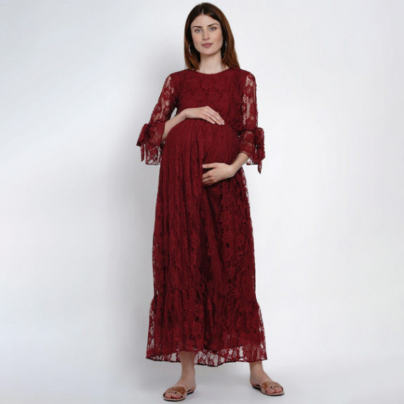 http://3.7.113.133/products/women-maroon-maternity-self-design-maxi-dress