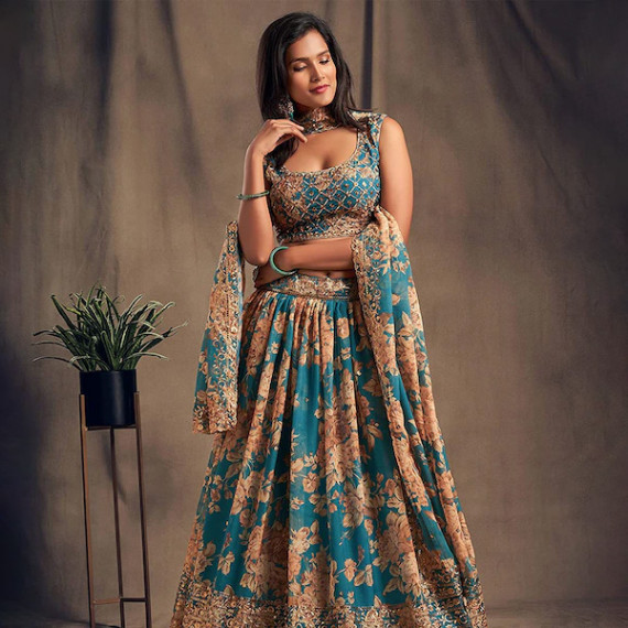 http://3.7.113.133/products/blue-beige-printed-semi-stitched-lehenga-unstitched-blouse-with-dupatta